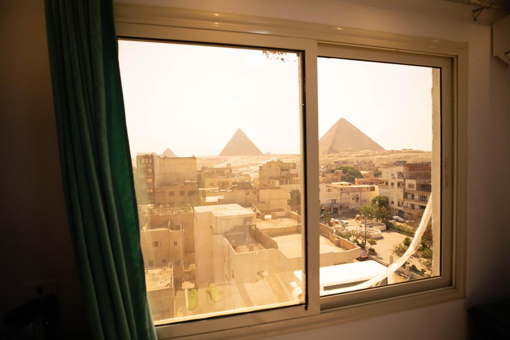 Pyramids Circle Middle East View 3*