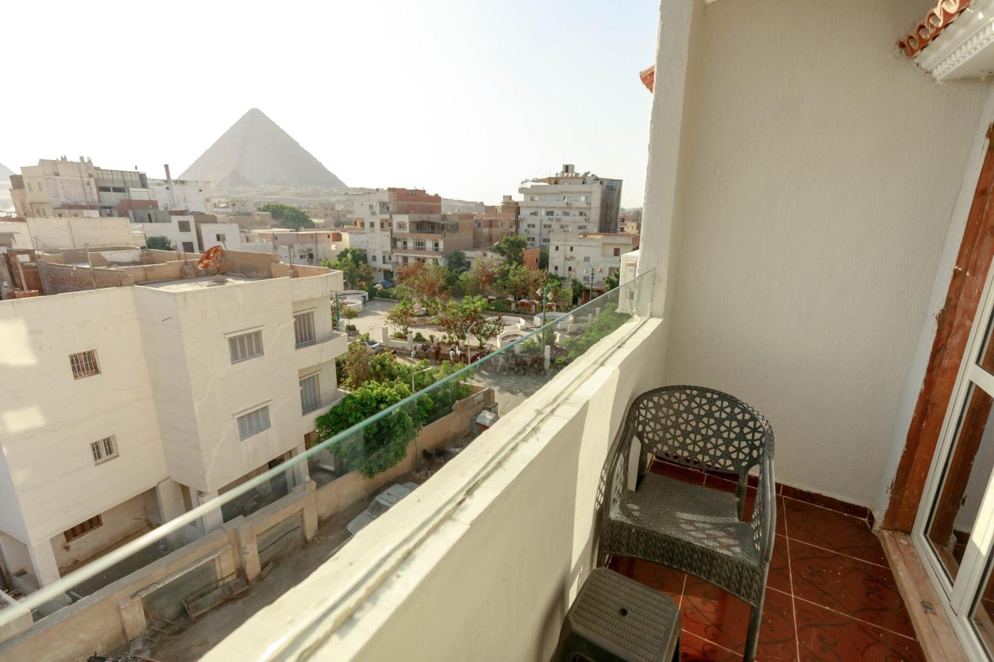 Hotel Pyramids Circle Middle East View 3*