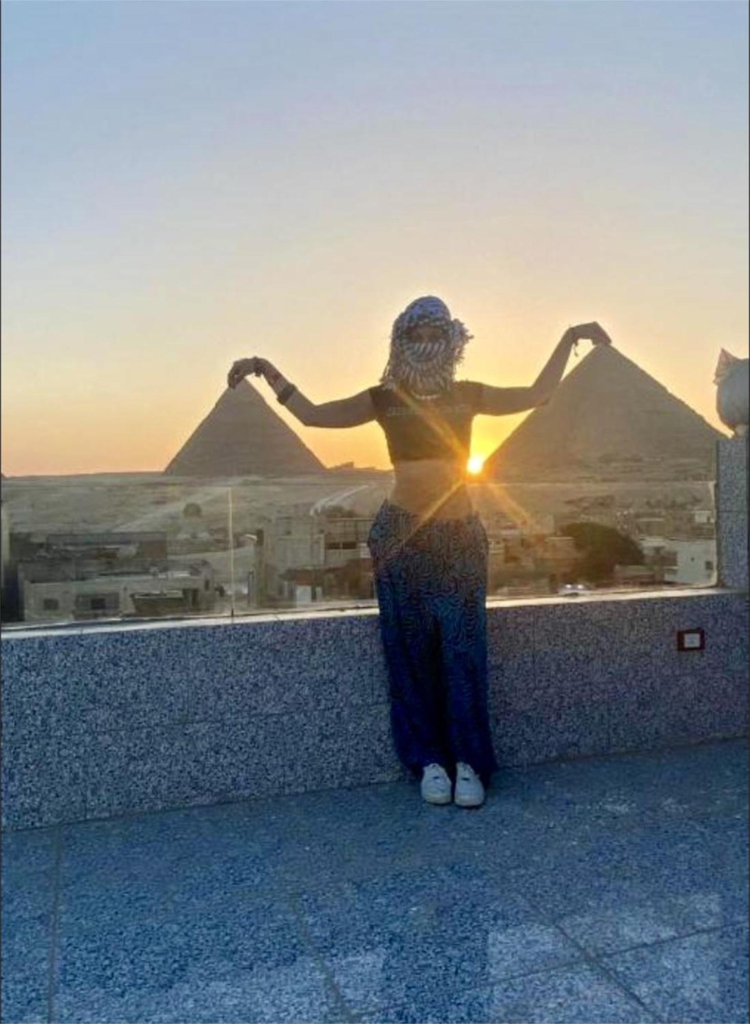Hotel Pyramids Circle Middle East View