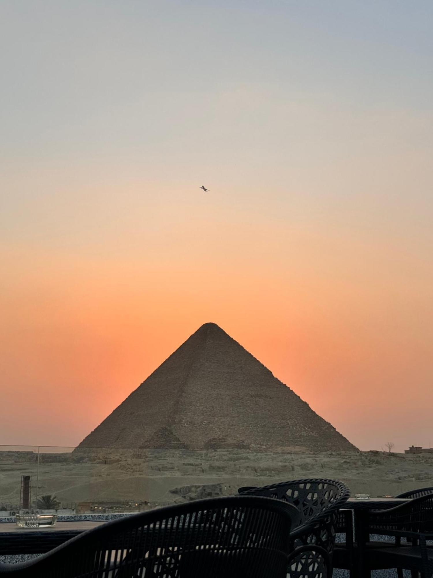Hotel Pyramids Circle Middle East View 3*